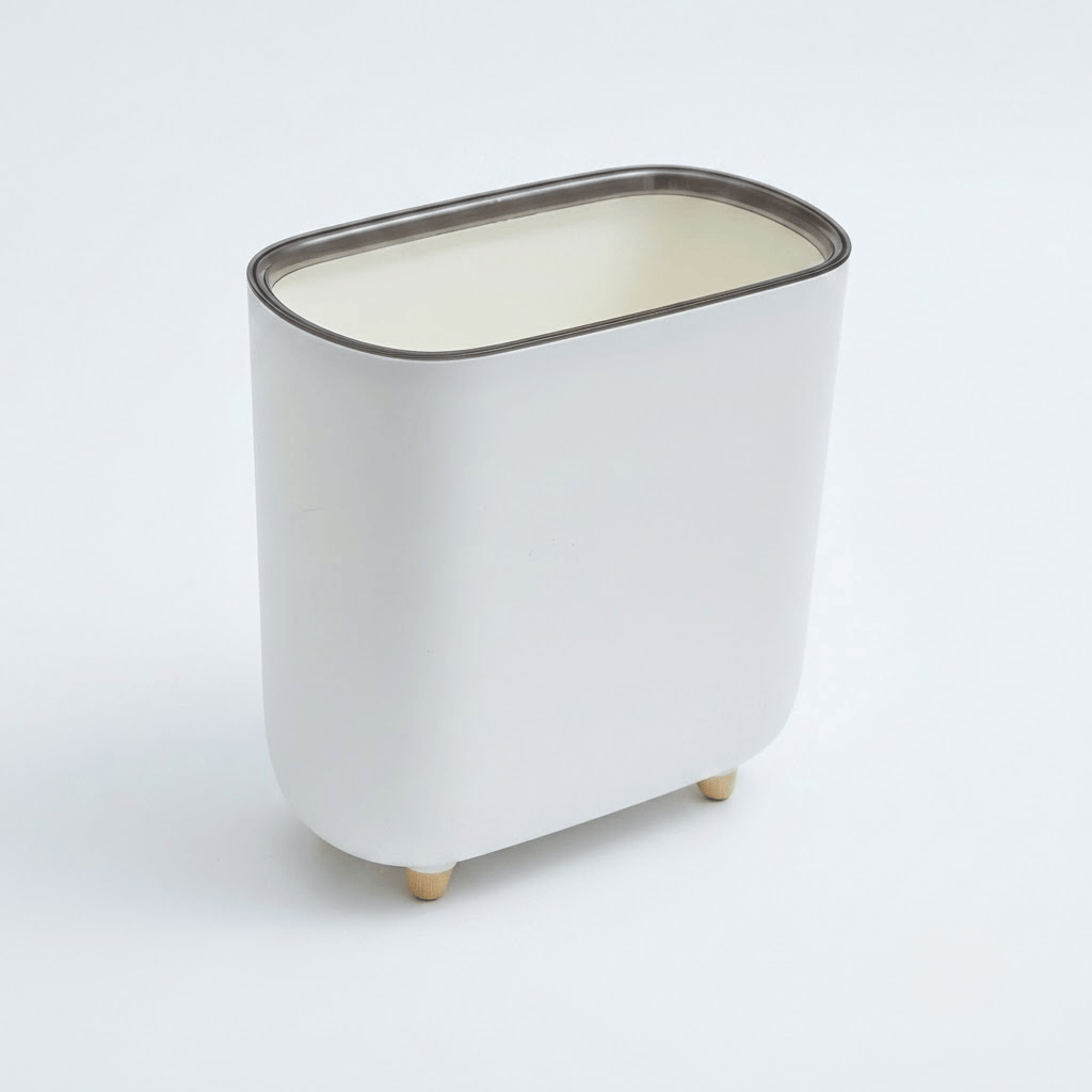 Petite poubelle de salle de bain design - Format étroit 8L